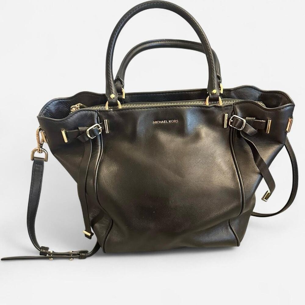 Michael Kors black Amelia AV1809 top zip medium bag Classic Leather Minimalist